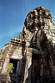 Angkor Thom - Bayon temple, library of the central terrace 